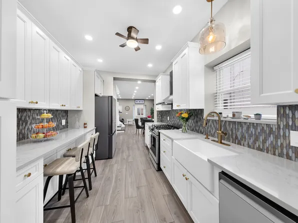 743 East 9th Street image 6 of 14