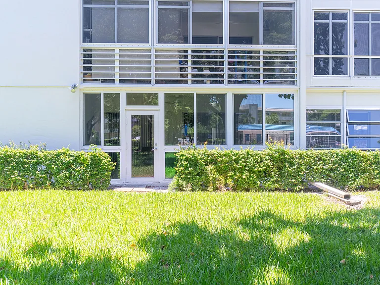 3002 Portofino Isle #D1 — Photo 23