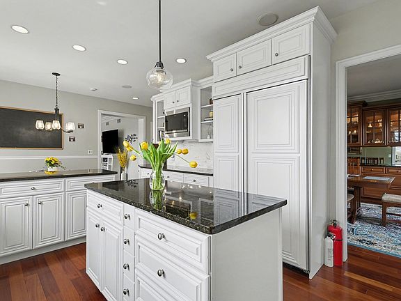 5th image of 608 Rookery Ln