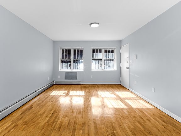 3rd image of 235 Skillman Ave