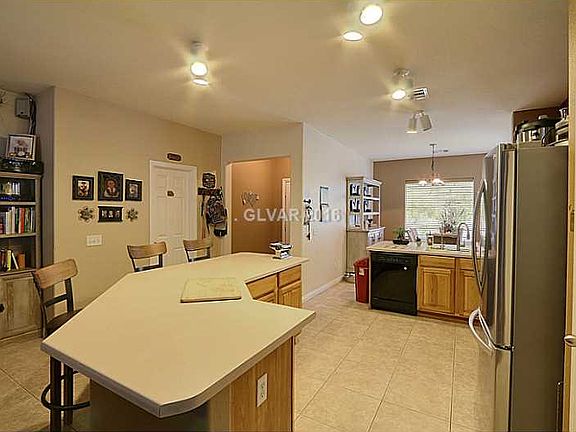 3rd image of 10960 Harvest Hill Ln