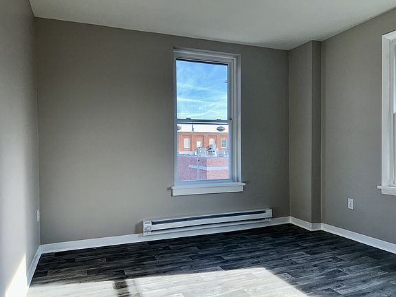 3rd image of 222 W Vine St #4