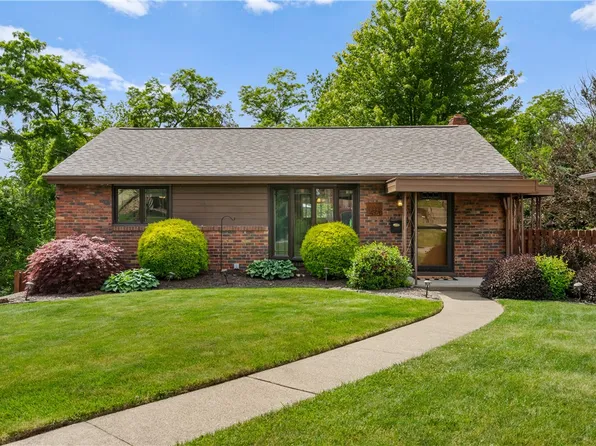 4370 Woodhill Dr, Homestead, PA 15120