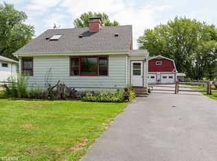 707 Rawson Bridge Rd, Cary, IL 60013