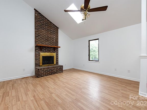 5th image of 5530 Wrenn Dr