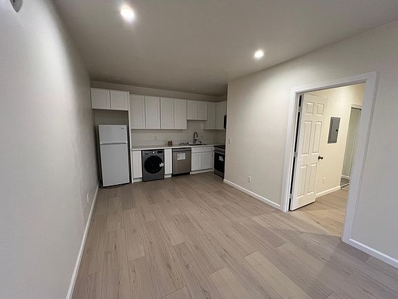 4th image of 8429 Denise Ln #8429