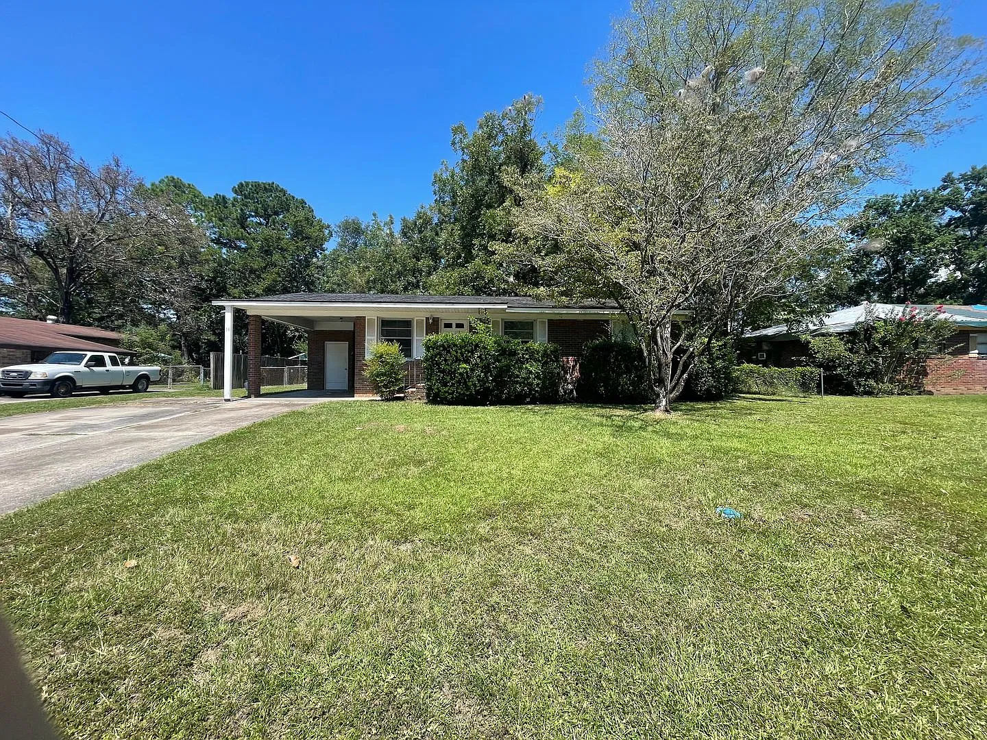 Flexible Living Space in the Heart of Goose Creek — Photo 2