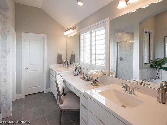 5th image of 2941 Darby Ln