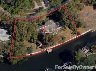 682 Geneva Pl, Tampa, FL 33606
