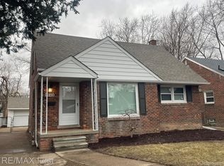 9943 Grayfield Ave, Redford, MI 48239