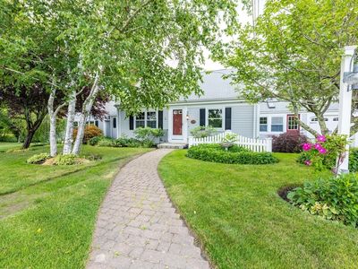 1324 Main St, Acushnet, MA, 02743
