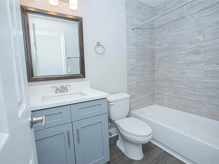 2540 Woodgate Blvd #101 — Photo 7
