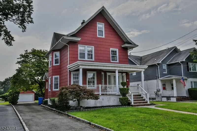 23 E Gouverneur Ave photo 1