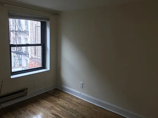 Rented by Salon Realty Corp | media 22