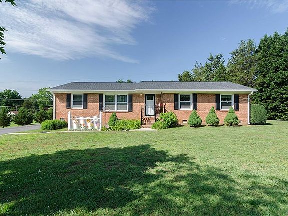 3rd image of 2701 Fawnwick Dr