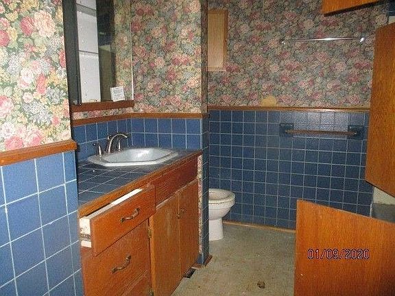 4th image of 54 Crowner Ave