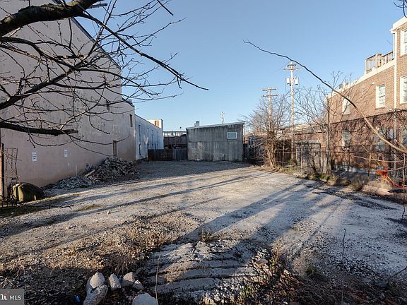 3rd image of 12 S Patterson Park Ave