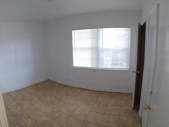 5th image of 2205 McGown Ave