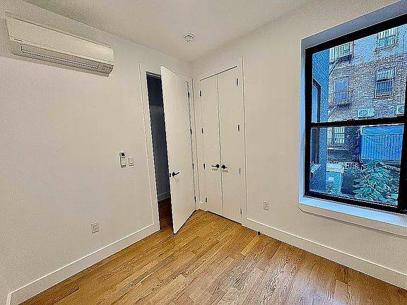 4th image of 349 Broadway #7