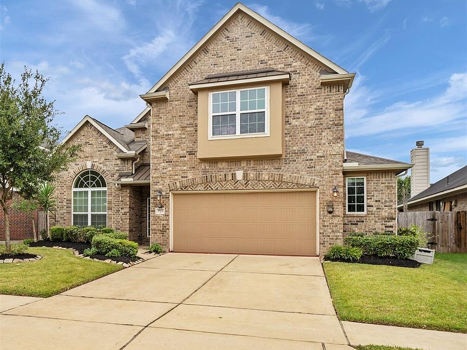 1st image of 5922 Preserve Ln