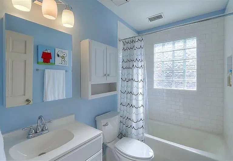 555 Greenland Rd — Photo 26