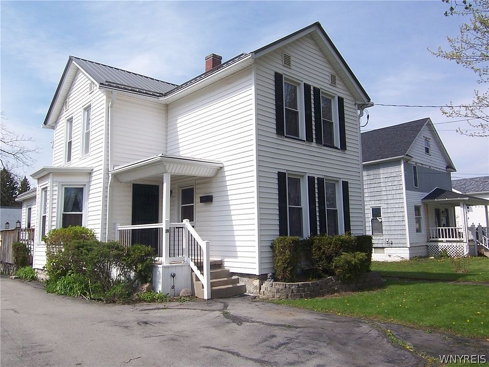 1st image of 19 Buell St