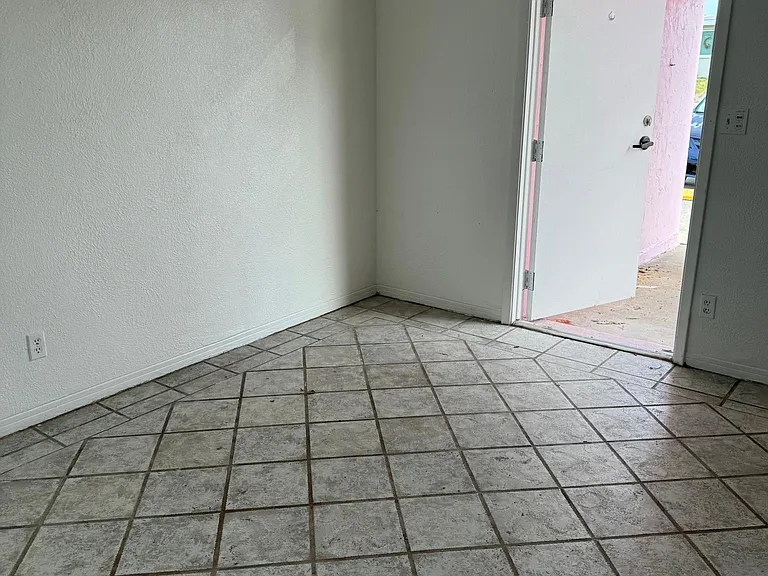 119 Marcelle Ave #5 — Photo 9