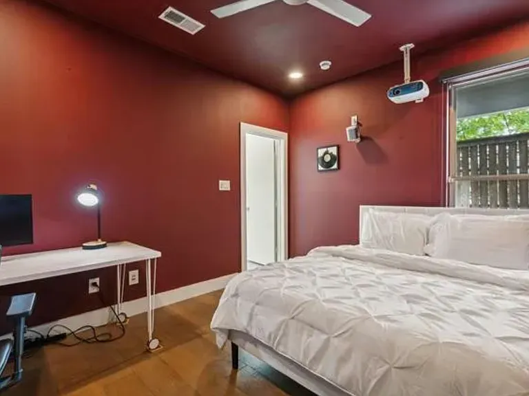 4413 Roseland Ave — Photo 19