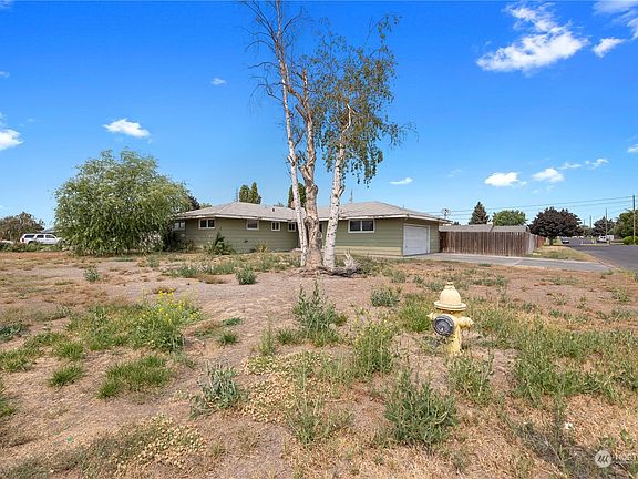 2nd image of 849 Juniper