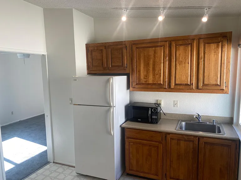 10031 San Miguel Ct — Photo 4