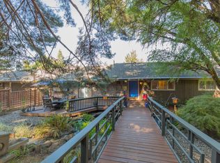 9406 SW 62nd Dr, Portland, OR 97219