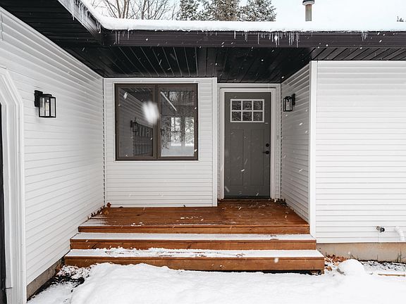 2nd image of 821 Alhambra Dr