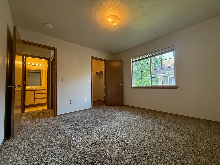 3260 N Lakegrove Ln #201 — Photo 9