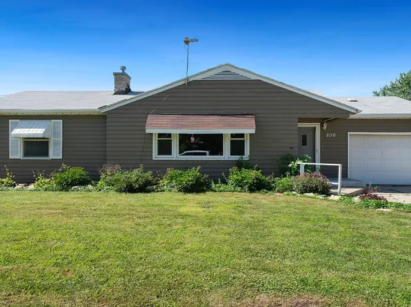 206 W Green St, Forreston, IL 61030