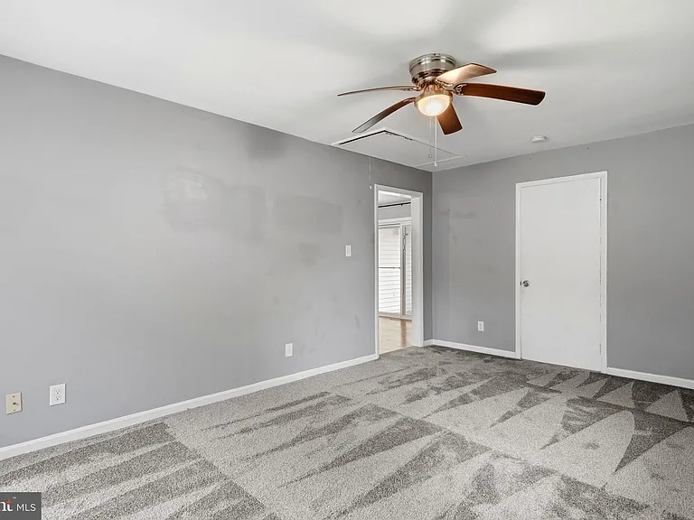 6743 Amherst Rd — Photo 18