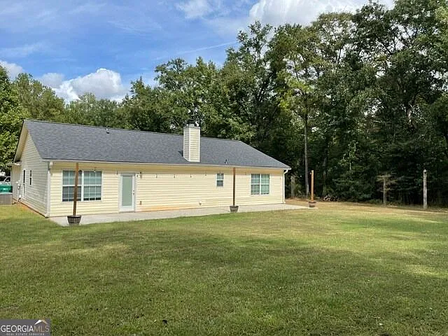 3 bed, 2.0 bath, 1460 sqft, $1,875 — Photo 2