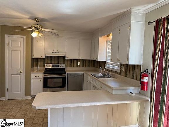 4th image of 105 Furman View Dr