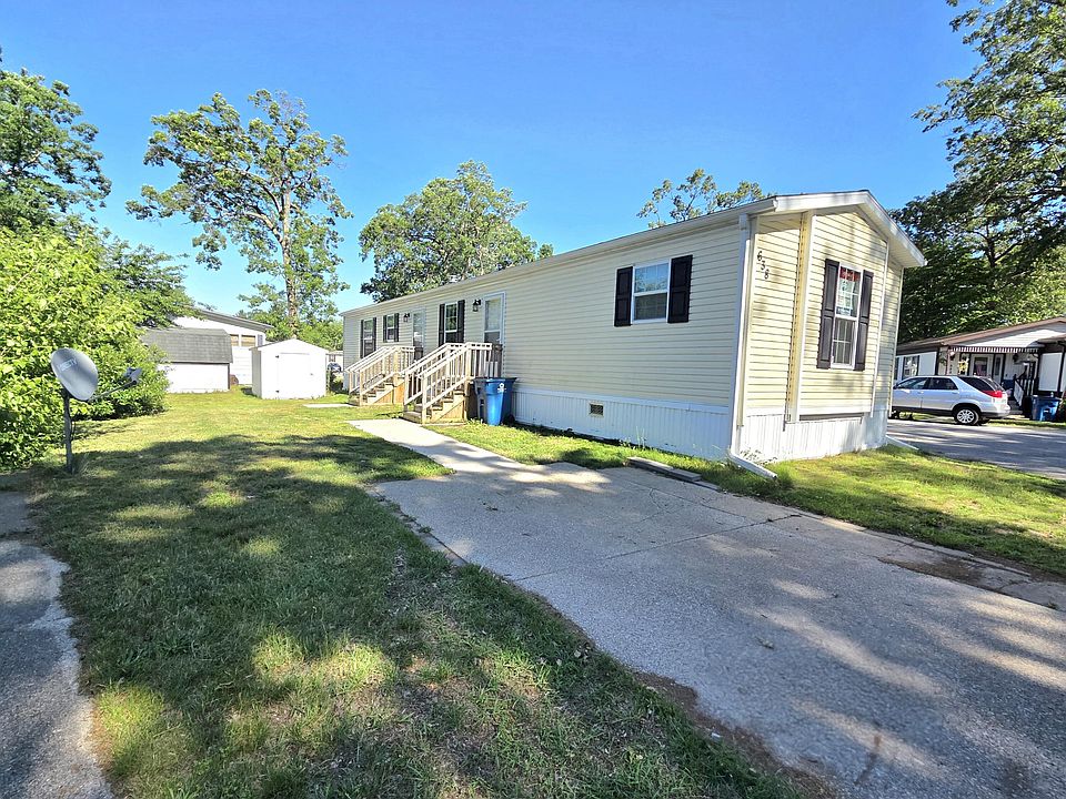 1st image of 638 Courtland Ln