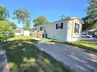 638 Courtland Ln, Muskegon, MI 49442