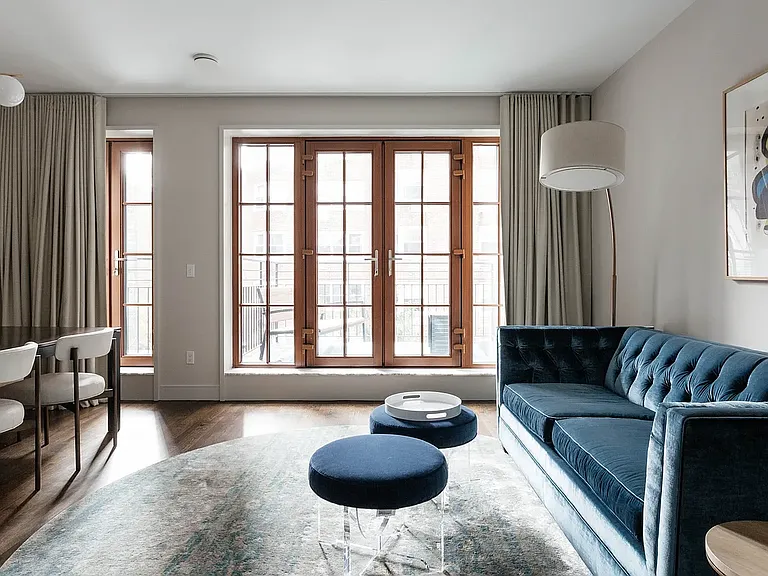 206 E 20th St #PENTHOUSE — Photo 25