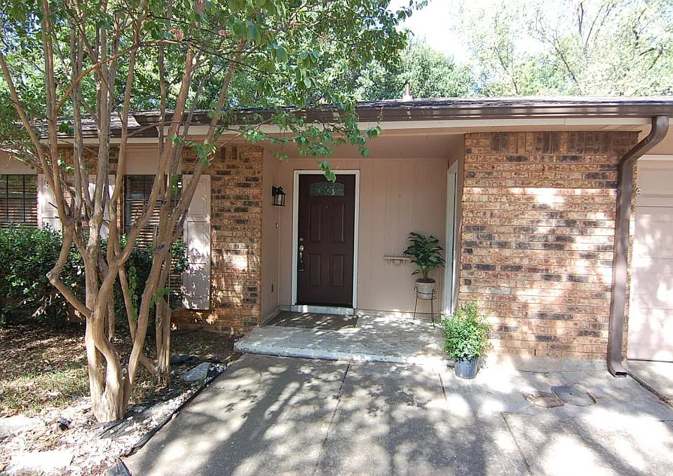 2614 Creekview Dr