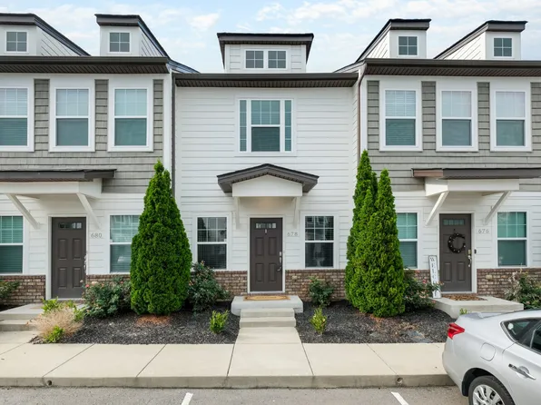 678 Bristol Creek Dr, Nashville, TN 37221