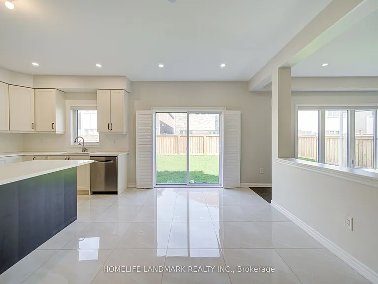 18 Kenneth Ross Bnd — Photo 26