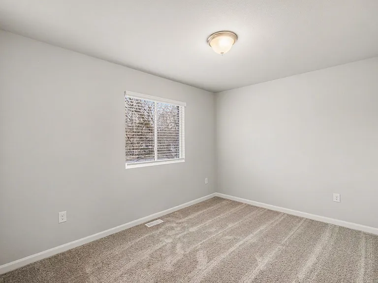 7302 Sessile Cir — Photo 12