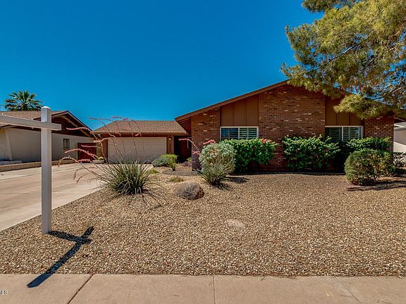 BEAUTIFUL BRICK FACADE