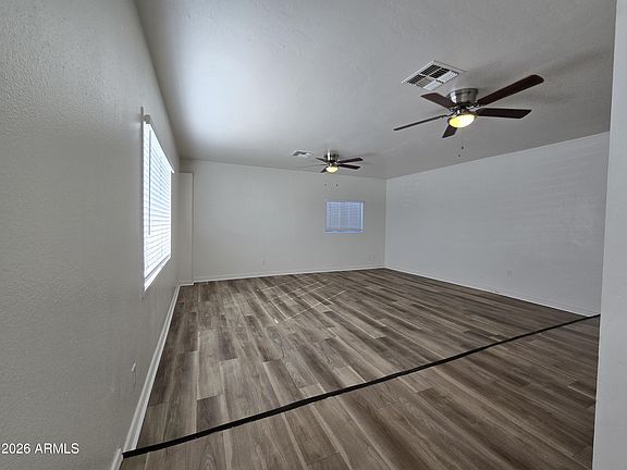 3rd image of 258 E JUNIPER Street