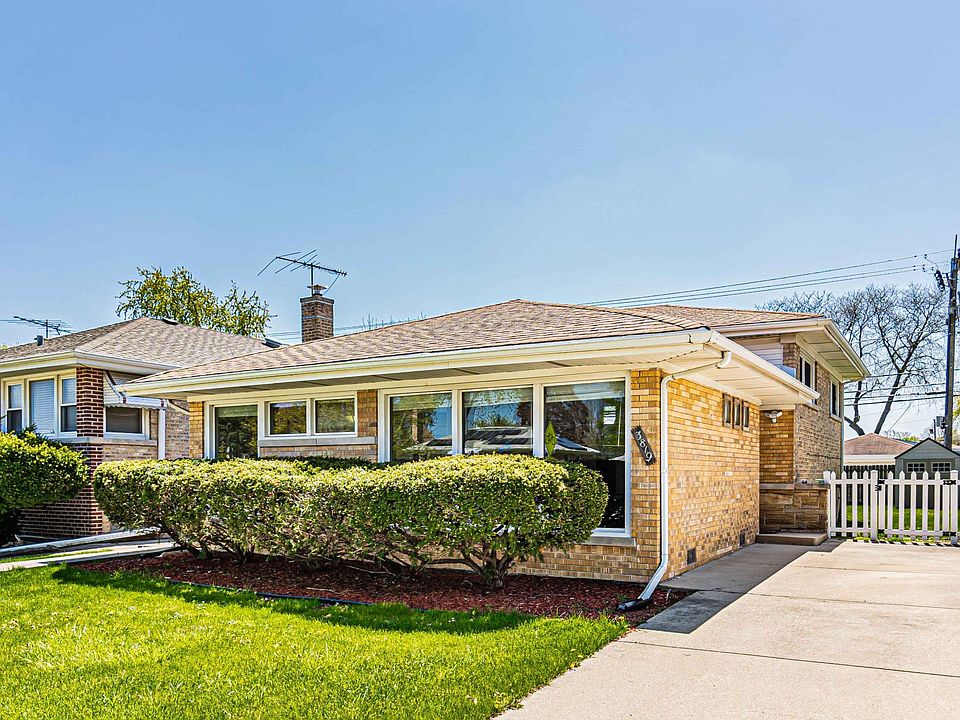3819 Howard St, Skokie, IL 60076 Zillow