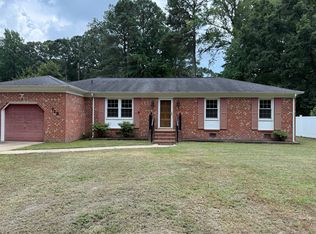 712 Yorkville Rd, Yorktown, VA 23692