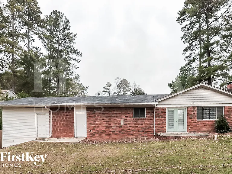 3453 Woods Dr — Photo 18