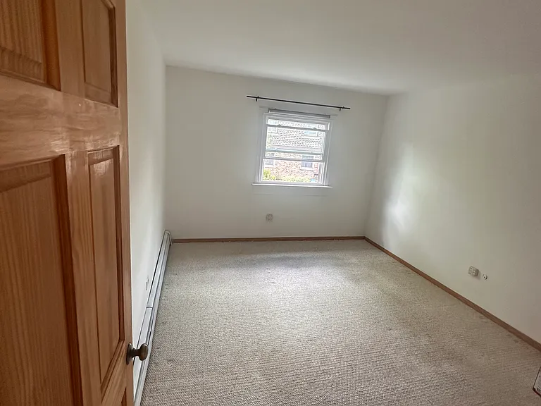 805 Grove Dr — Photo 13